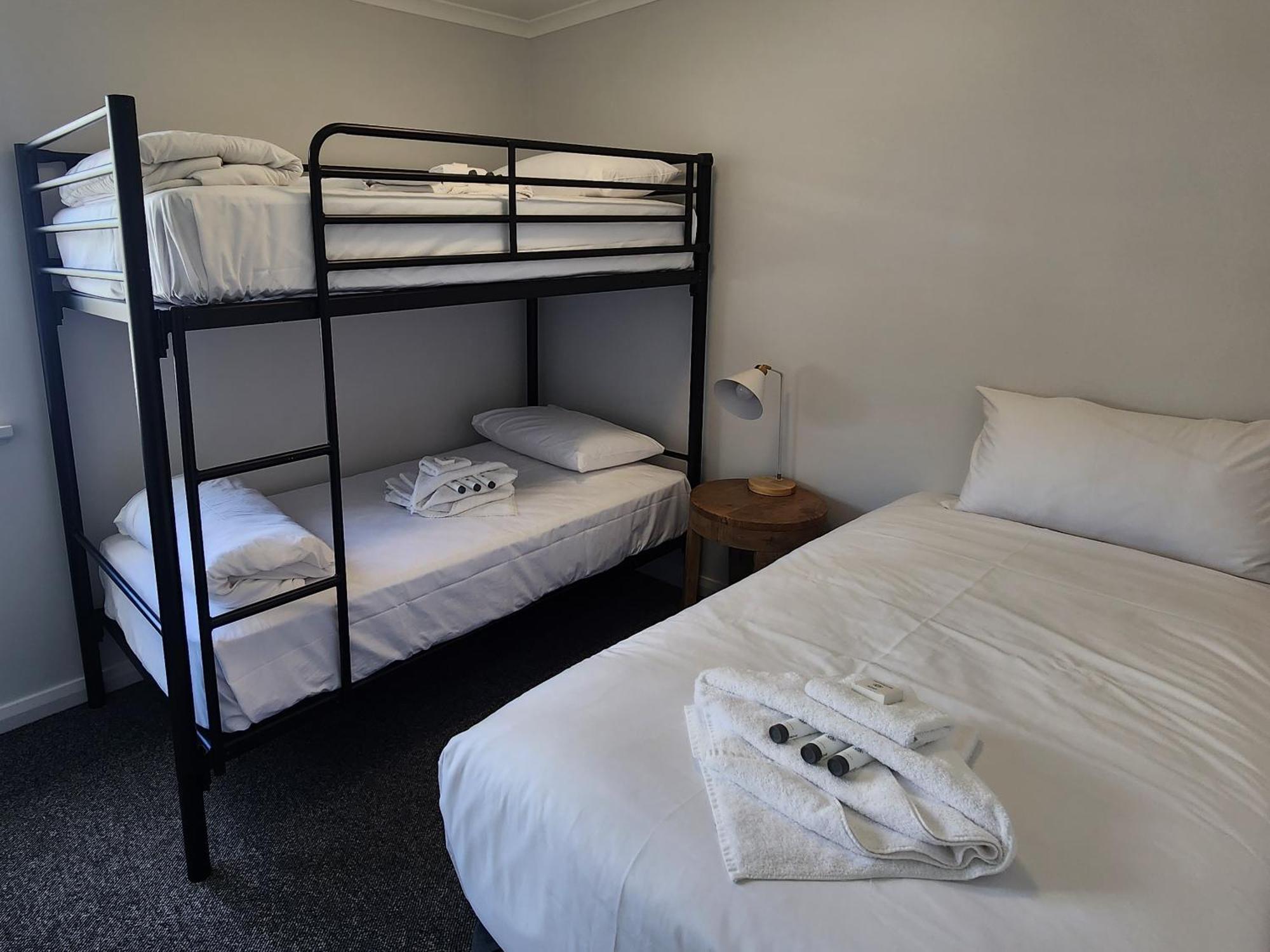 Big4 Perth Midland Tourist Park Hotell Middle Swan Rum bild