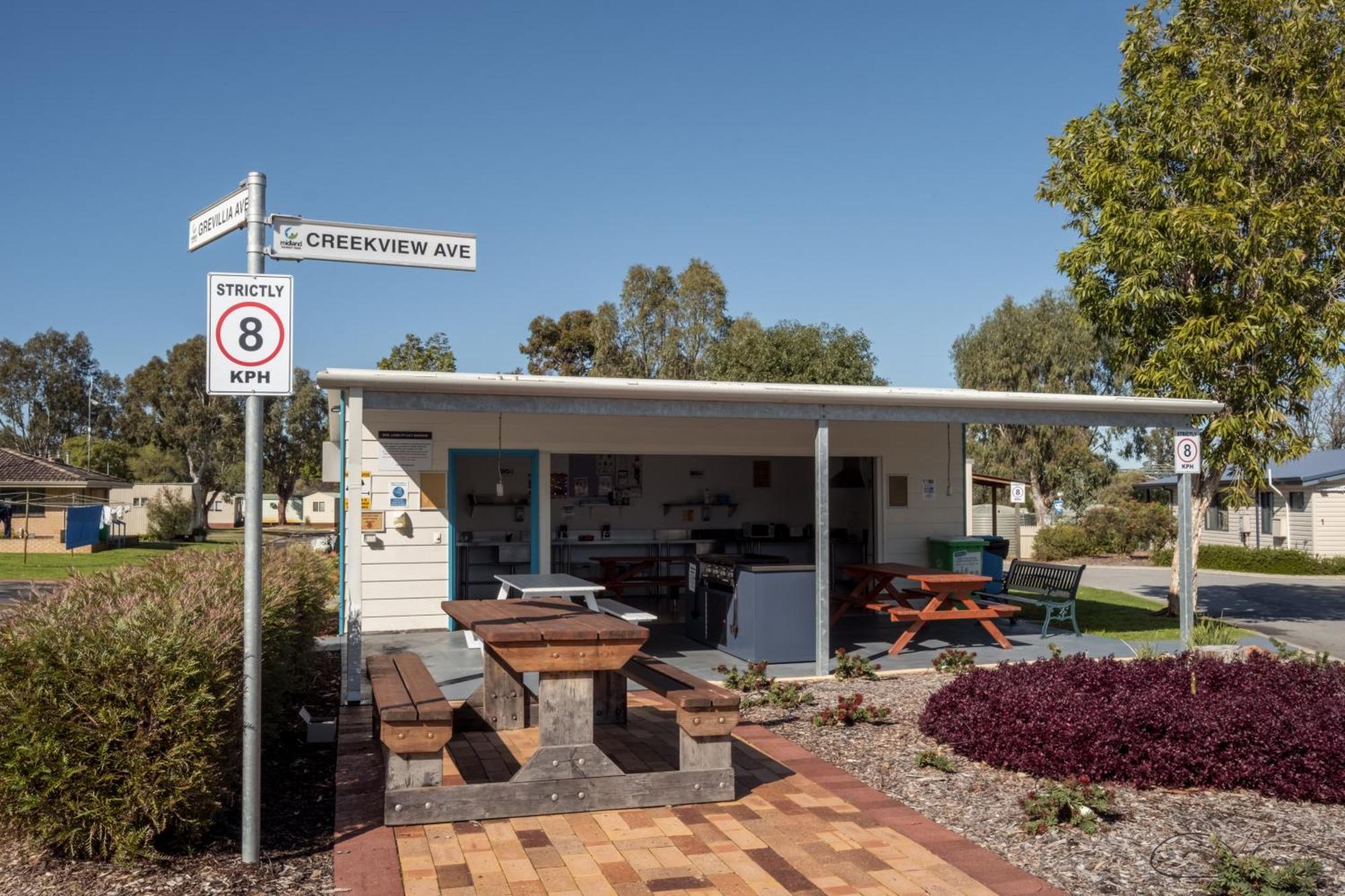 Big4 Perth Midland Tourist Park Hotell Middle Swan Exteriör bild